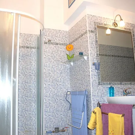 Apartmán Nei Colori Apartment At 2 Stops From Colosseum *