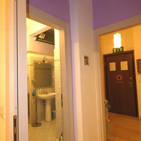 Apartman Nei Colori Apartment At 2 Stops From Colosseum